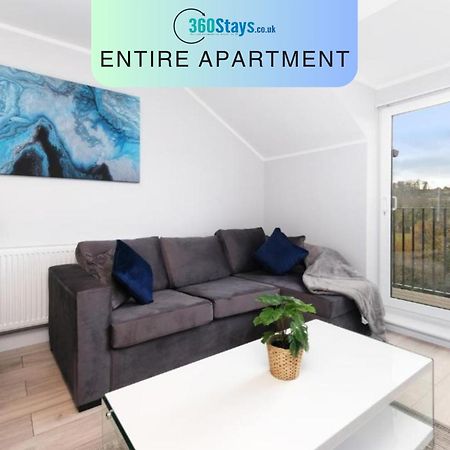 2 Bedroom Penthouse With Parking High Wycombe By 360Stays Eksteriør bilde