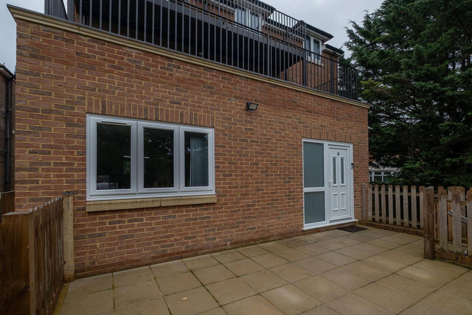 2 Bedroom Penthouse With Parking High Wycombe By 360Stays Eksteriør bilde