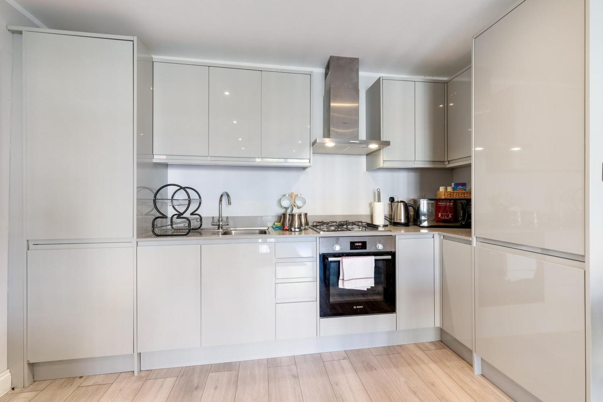 2 Bedroom Penthouse With Parking High Wycombe By 360Stays Eksteriør bilde
